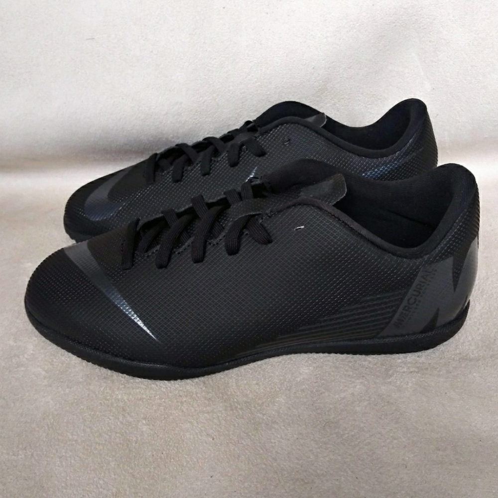 Nike Jr Vapor 12 Club GS IC Soccer Shoes